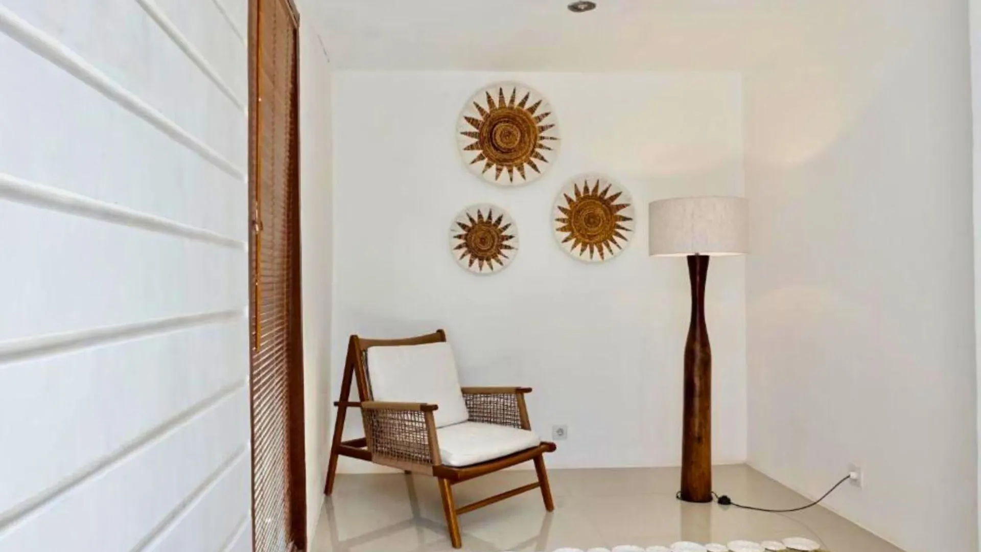 Spacious 2 Bedroom Private Pool Villa Zn108 Seminyak