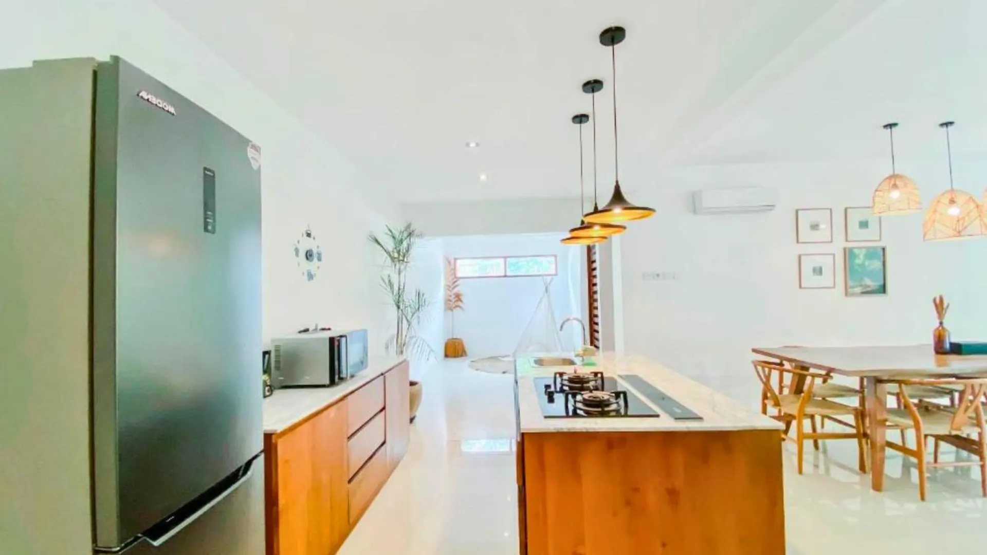 Spacious 2 Bedroom Private Pool Villa Zn108 Seminyak