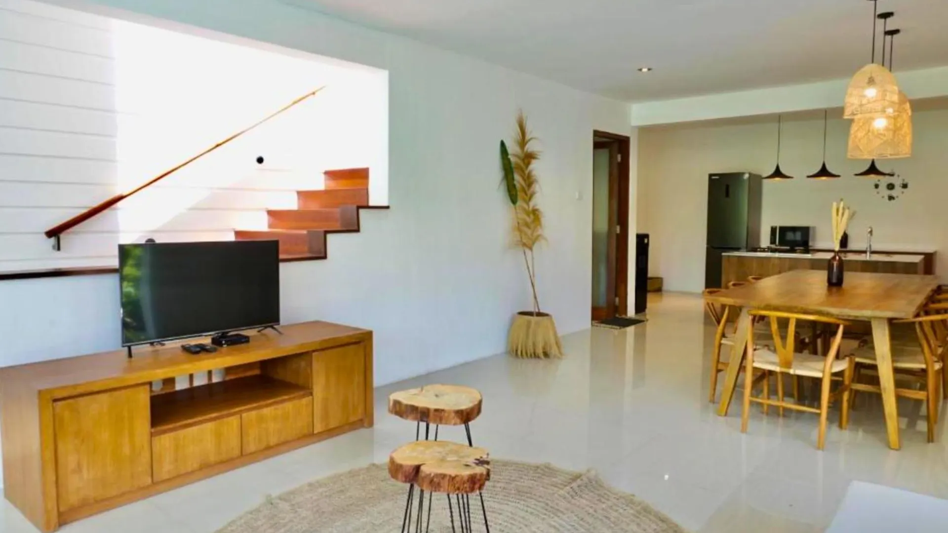 Spacious 2 Bedroom Private Pool Villa Zn108 Seminyak